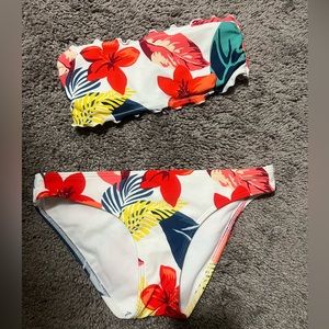 Like New Hollister Swim Floral Set